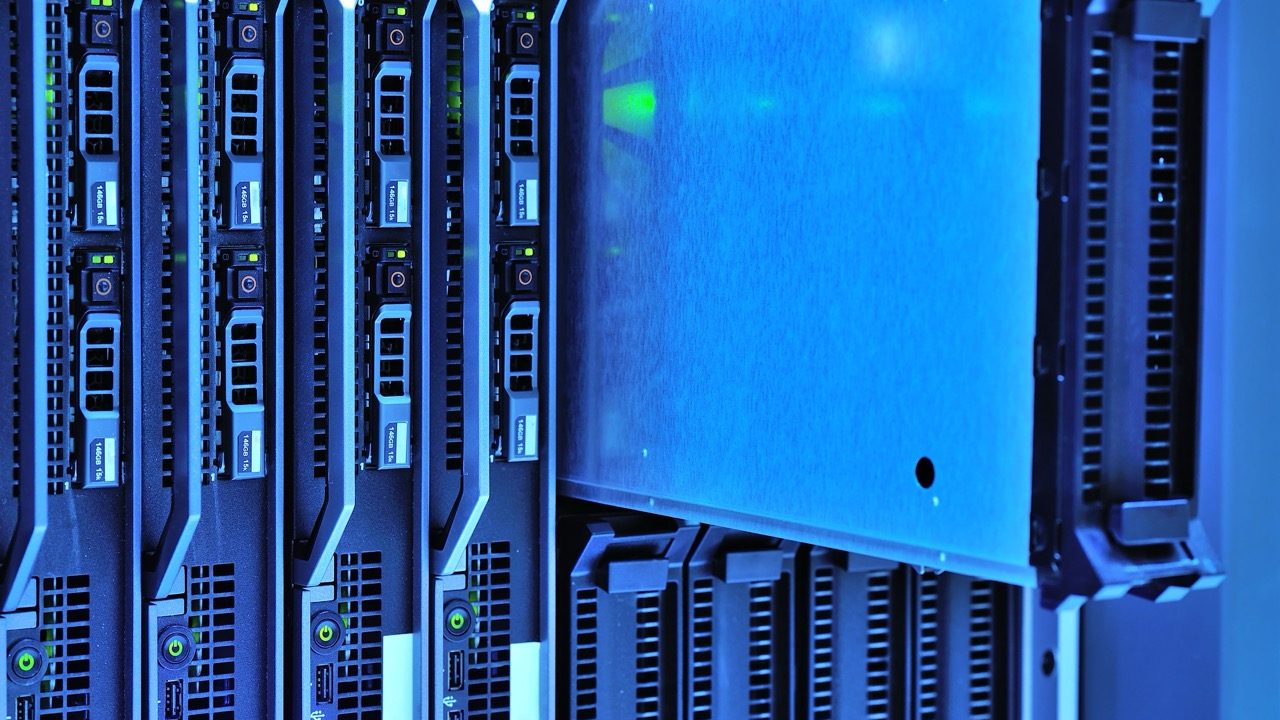 Baisse des revenus chez DMG alors que le mineur de Bitcoin progresse vers une installation d'IA